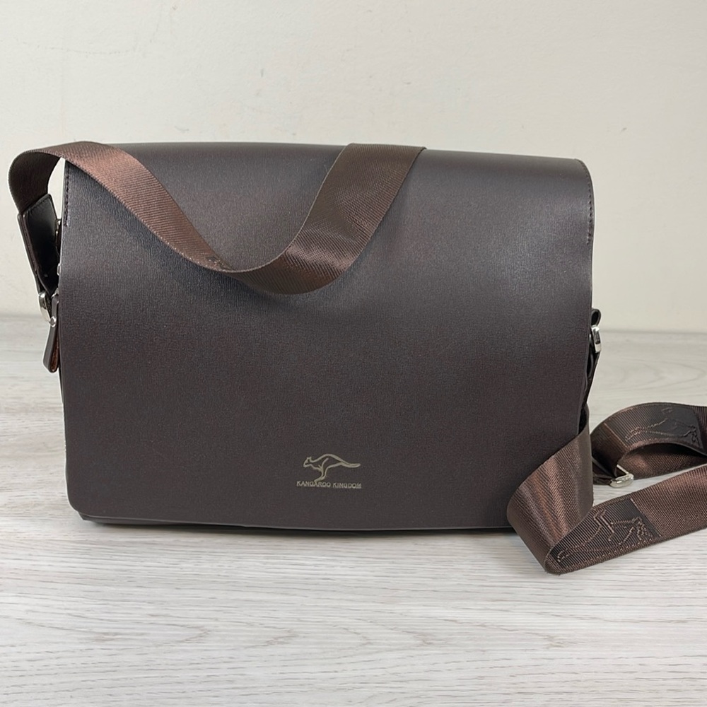 Kangaroo Kingdom messenger bag